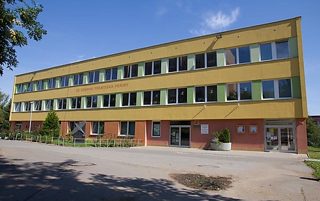 Základní škola, Generála Peřiny, Praha